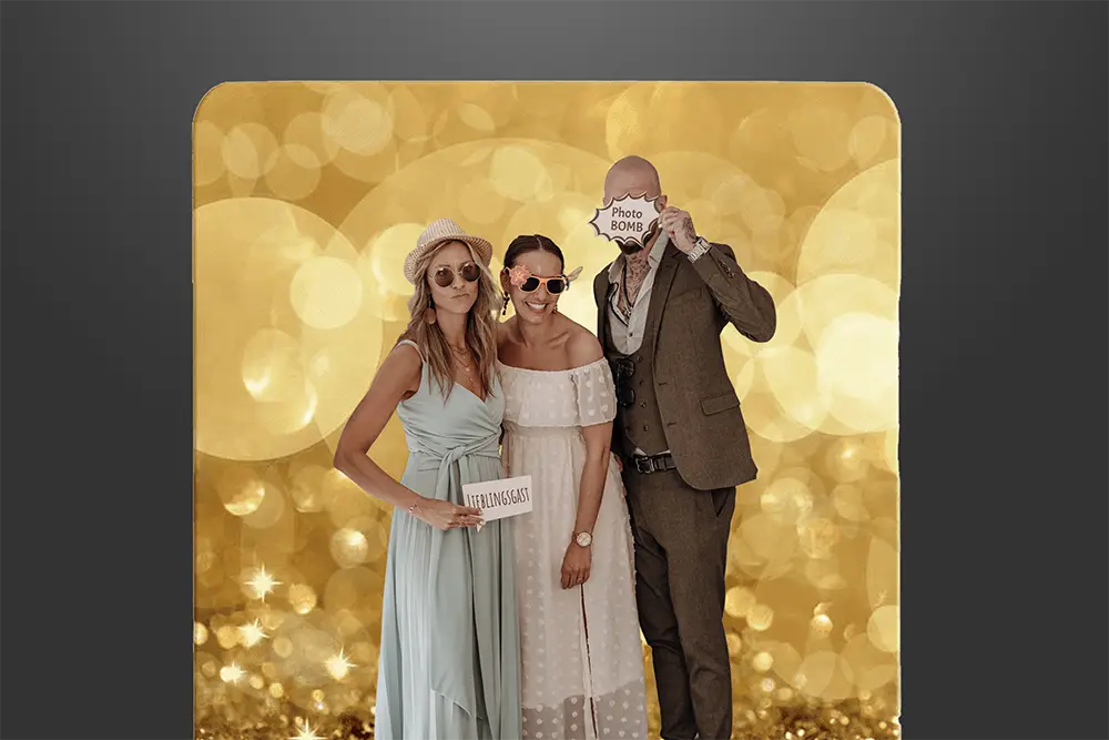 10_Hintergrundwand-gold