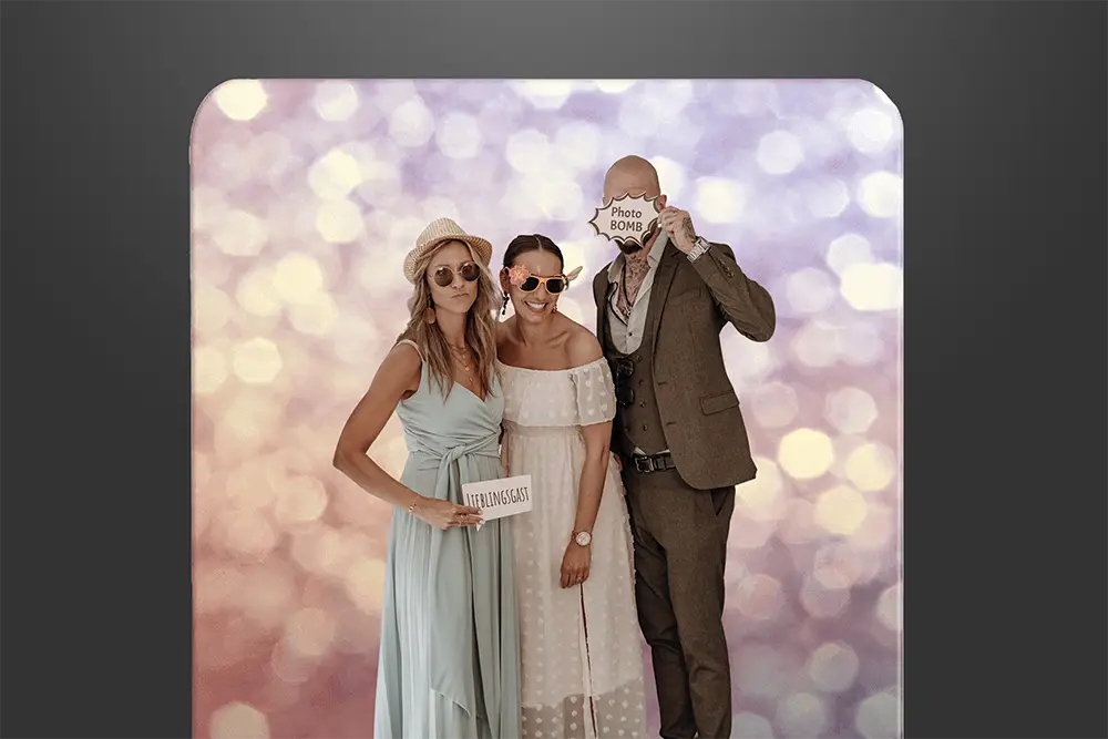 13_Hintergrundwand-lila